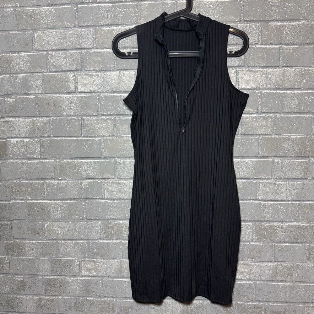 NWOT Unbranded Womens Medium Black Ribbed Sleeveless Mock Neck Zip Bodycon Dress